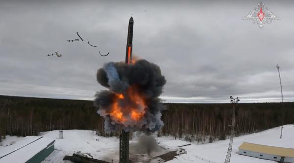 Ucraina confirmă că Rusia a lansat o rachetă balistică intercontinentală (Foto/Video). A fost vizată o țintă în Dnipro