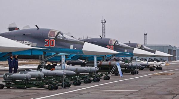 După ce Rusia a transmis „sprijin necondiționat” pentru Assad, aviația militară rusă bombardează intens nord-vestul Siriei