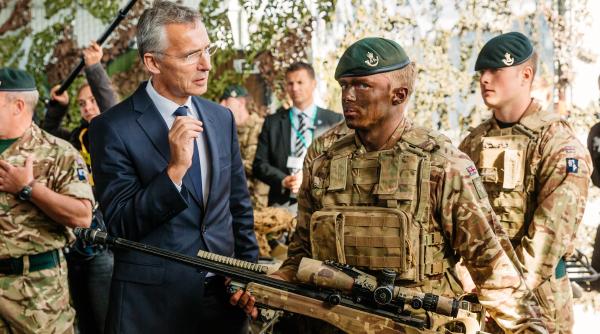 Stoltenberg spune că războiul se va încheia rapid dacă Ucraina va ceda temporar teritoriile ocupate de Rusia