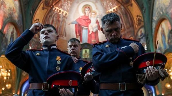 Rubla scade, un scenariu negru amenință Rusia, dar Kremlinul răspunde: ”Uite ce se întâmplă cu dolarul, e clar cine eșuează”