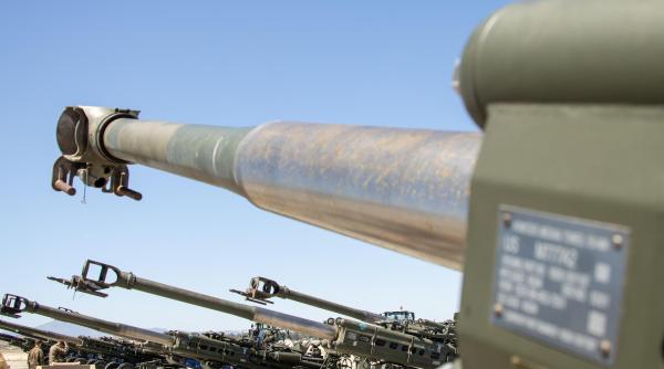 Obuzierul american M777 de 155 mm, pe frontul din Ucraina - echilibrul dintre puterea de foc și provocările logistice