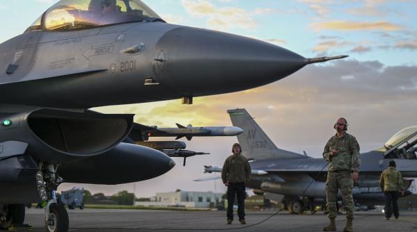 Viper în Europa: Slovacia își apără spațiul aerian cu F-16 în cea mai modernă versiune. Câte F-16 Block 70 a livrat SUA