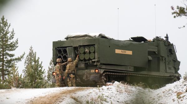 Armata SUA desfășoară noi lansatoare de rachete M270A2 pentru a spori capacitățile în Europa în materie de apărare în fața Rusiei