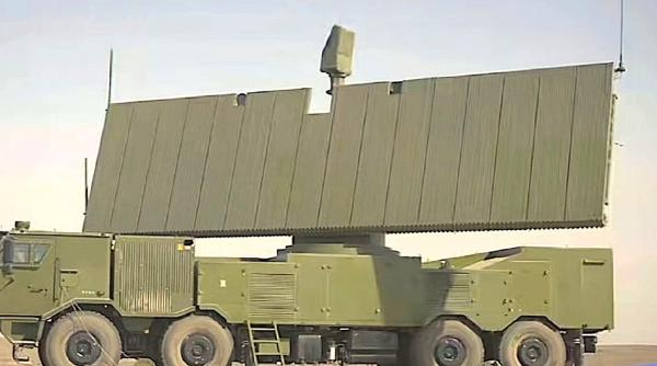 China testează o armă cu microunde cu putere asemănătoare unei bombe nucleare pentru a distruge sateliți