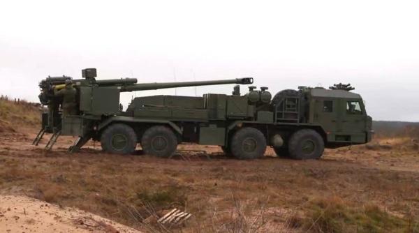 Cel mai modern obuzier rus suferă. 2S43 “Malva” e departe de omologul ucrainean “Bohdana”, ca să nu mai vorbim de variantele occidentale PzH 2000, Caesar sau Archer