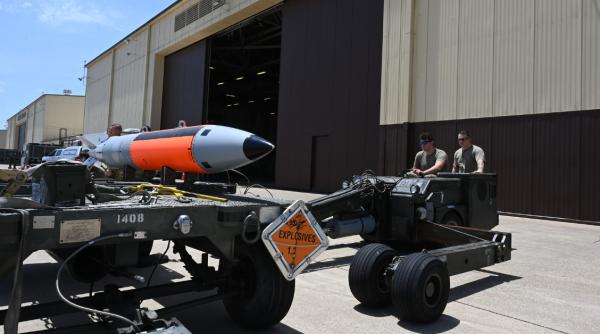 SUA au finalizat desfășurarea în Europa a bombelor nucleare modificate B61-12
