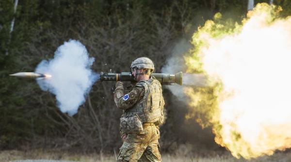 ”Moldova are mare nevoie de sprijin militar”. Și Chișinăul se află pe lista Suediei, care anunță că va dona Republicii Moldova lansatoare portabile antitanc AT-4