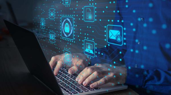 SUA îl eliberează pe hakerul Vinnik, în schimbul lui Fogel. Ce câștigă Moscova: „Foarte puțin”, spune Trump / ”2% din bugetul Rusiei”, susține jurnalistul Andrei Zakharov