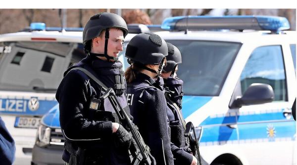 O mașină a intrat în mulțime la Munchen, aproape de locul Conferinței. Cel puțin 28 de persoane au fost rănite în atentat