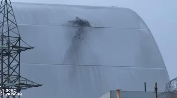 O dronă rusă a căzut în această noapte peste sarcofagul Centralei Nucleare de la Cernobîl, anunță Zelenski