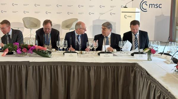 Reuniune ad-hoc a miniștrilor de externe UE. Hurezeanu: Statele de pe Flancul Estic, care susțin Ucraina, trebuie să fie implicate în negocierile privind Ucraina