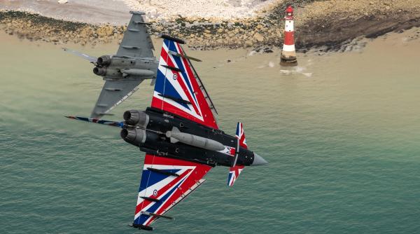 Britanicii ar putea trimite zeci de avioane Eurofighter pentru menținerea păcii în Ucraina, drept compensație pentru o prezență terestră mai redusă