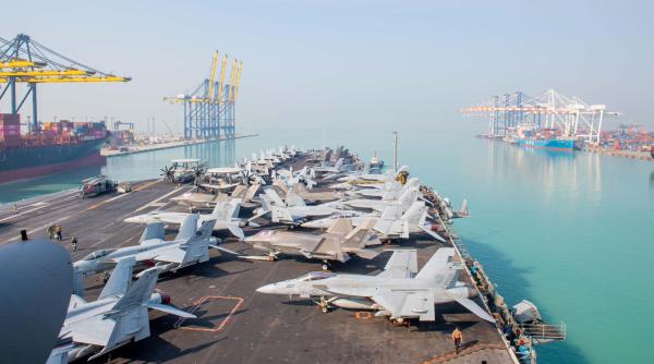 Demonstrație de forță a SUA în peninsula coreeană: Portavionul Carl Vinson ajunge în Coreea de Sud, la câteva zile după ce Phenianul a testat rachete strategice