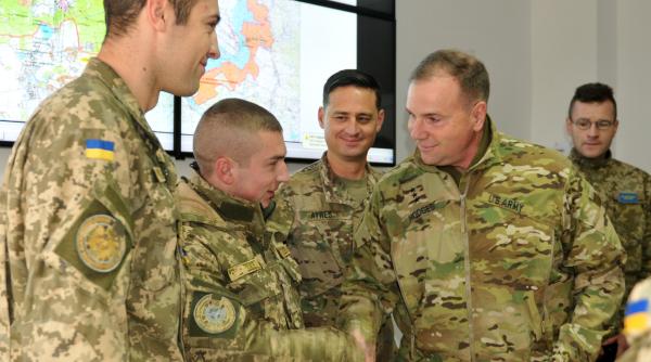 Gen. Ben Hodges, fostul șef al forțelor americane în Europa, critică planul de pace impus de SUA