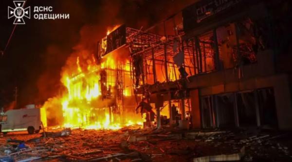 Odesa a fost bombardată masiv în această noapte (Video/Foto). La nici 48 de ore de la conversația Trump - Putin, rușii au bombardat masiv Kropîvnîțkii și Odesa