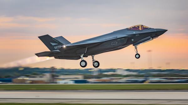 Primul vecin al Rusiei cu o flotă completă de F-35. Nordul Europei, apărat cu avioane de generația a cincea, care vor fi achiziționate și de România