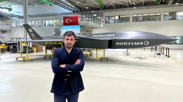 Versiunea cu AI a renumitei drone Bayraktar TB2, folosită de turci ca platformă de testare pentru noul avion de luptă fără pilot Kizilelma