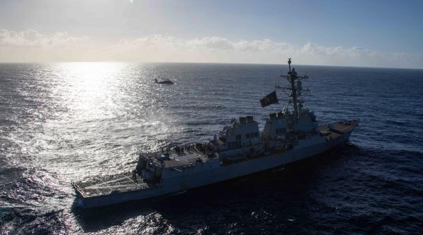 Distrugatorul USS Bulkeley, trimis în Scoția pentru a demonstra „angajamentul continuu față de NATO”