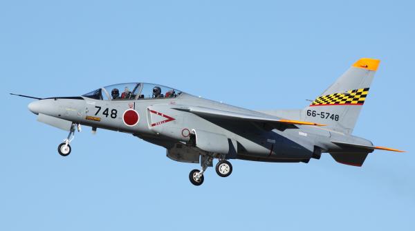 Un avion de antrenament T-4 Kawasaki s-a prăbușit într-un lac în Japonia, imediat după decolare