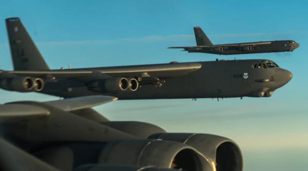 De ce bombardierul american B-52, care a debutat în perioada Războiul Rece, îngrijorează China mai mult decât avioanele stealth F-22 şi F-35?