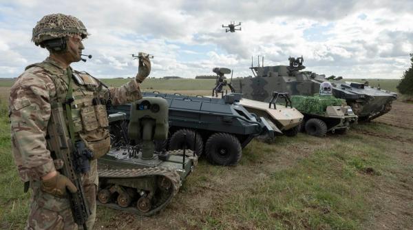 Războiul dronelor: Armata britanică stabilește un nou standard de luptă bazat pe ,,strategia 20-40-40'', cu 80% sisteme autonome pe câmpul de luptă