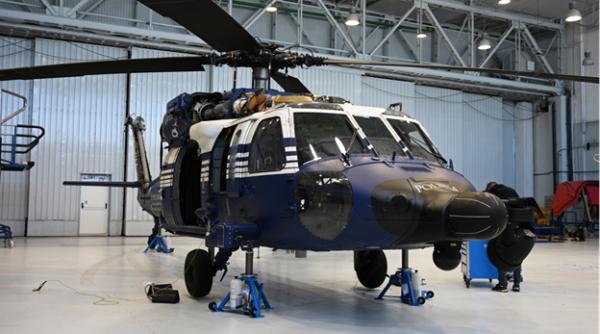 Aerostar se mișcă bine: La Bacău a fost finalizată înainte de termen prima inspecție de întreținere a unui elicopter Black Hawk