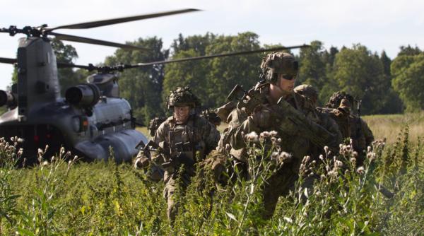 Serviciu militar obligatoriu pentru femei. Danemarca introduce ”loteria” pentru toți cetățenii de peste 18 ani