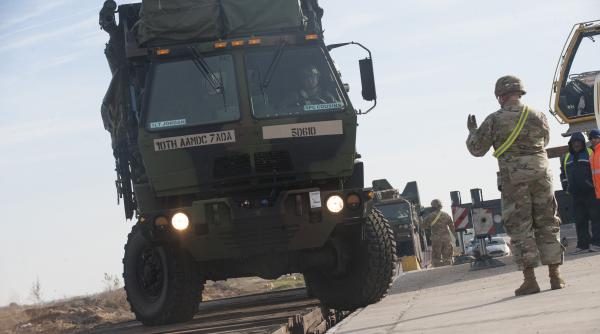 SUA s-au răzgândit. Pentagonul va trimite mai multe arme defensive Ucrainei