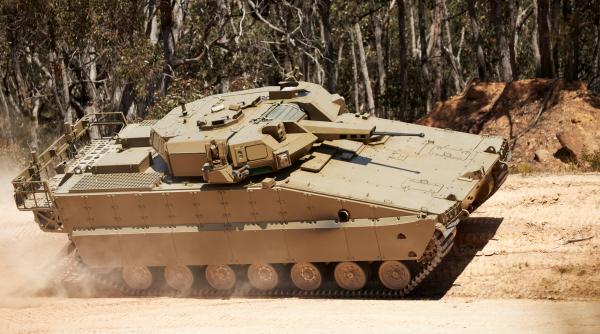 România spune adio AK-47 și dă startul înzestrării cu arme de asalt și mașini de luptă MLI. Termen ambițios pentru semnarea contractelor a două programe gigant