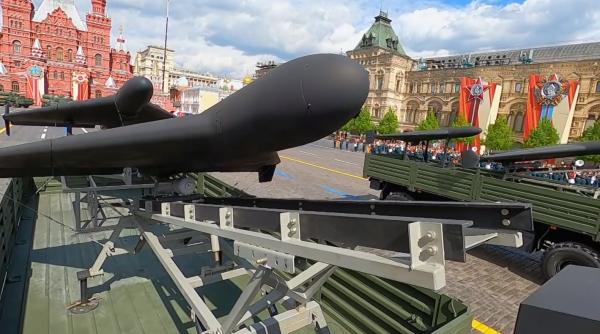 Dronele rusești au atacat o fabrică poloneză din Ucraina. A fost intenționat, susține Sikorski