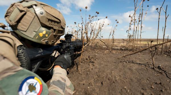 Militarii Grupului de Luptă NATO condus de Franța în România, își depășesc constant limitele: „Concentrare, viteză și eficiență”