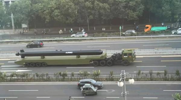 Torpila fantomă: Beijingul pregătește un Poseidon chinezesc pentru parada militară