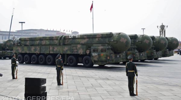 China transmite că SUA sunt în „raza” ei nucleară și a prezentat în premieră noua rachetă intercontinentală DF-61 cu rază de 15.000 km. Ce se mai știe despre racheta balistică
