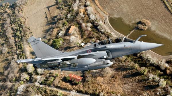 Franţa este gata să joace rolul de garant al securității Poloniei: Ce mesaj transmite Rusiei desfăşurarea avioanelor Rafale în sprijinul polonezilor?