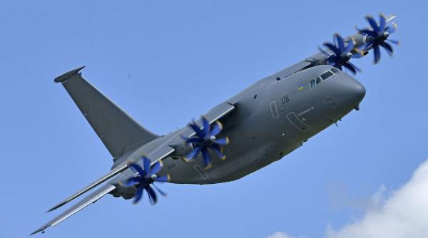 Și-a retras Ucraina aeronava An-70 în Polonia pentru a o proteja sau se pregătește un transport aerian special?