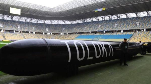 Noua amenințare pentru flota rusă din Marea Neagră (FOTO/VIDEO): Ucraina prezintă TOLOKA, drona care poate lovi la 2000 km distanţă