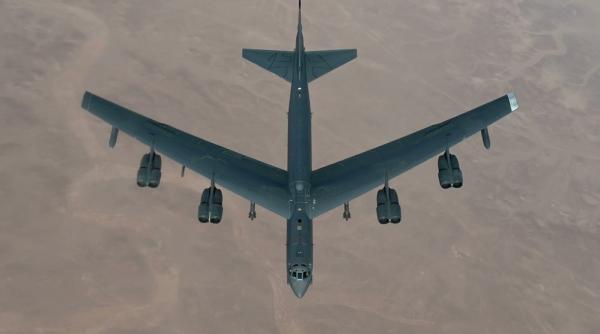 Mesaj către pericolul de la Răsărit: În plină campanie intensă de provocări militare a Rusiei, un bombardier american B-52 a survolat estul Cehiei
