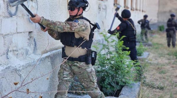 Rusia antrenează grupări paramilitare într-un stat vecin României cu scopul destabilizării Europei și Moldovei (Video). Cum a căzut în propria capcană Dodon, în fața stăpânilor săi