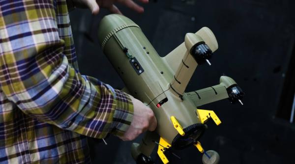 Dronele ucrainene interceptoare, baza „zidului european al dronelor”: Marea Britanie le produce în masă pentru a contracara agresiunea rusă