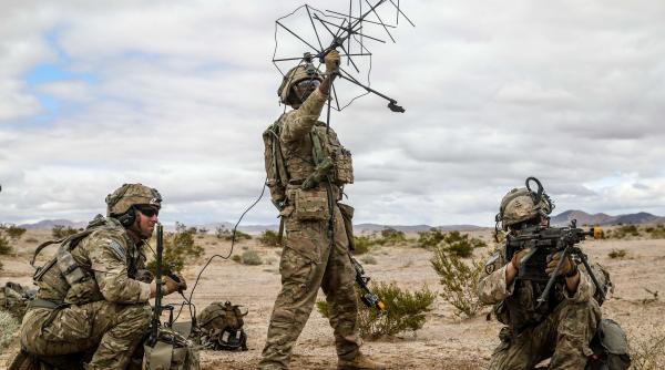 Provocări și pe orbită. Rusia încearcă constant să perturbe în spațiu funcționarea sateliților militari ai Marii Britanii