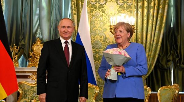 Muniție pentru propaganda Kremlinului: Angela Merkel vede Polonia și balticii ca principali vinovați pentru războiul din Ucraina