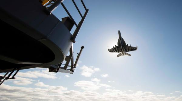 SUA au efectuat un nou atac aerian asupra unei nave suspecte de trafic de droguri în Marea Caraibelor