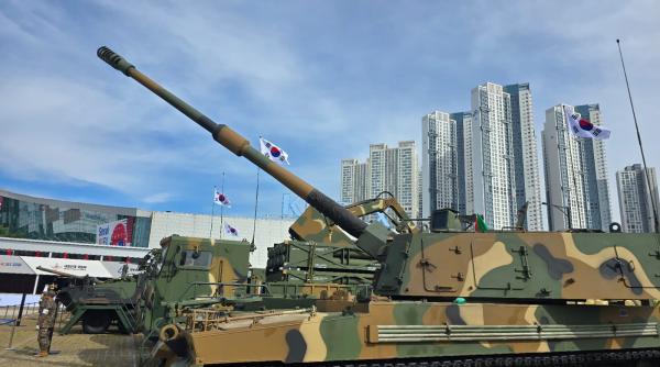 Corespondență DefenseRomania din Coreea: K9, primul mare contract dintre cele două țări. Când ajung obuzierele și ce companii românești sunt prezente la Seul