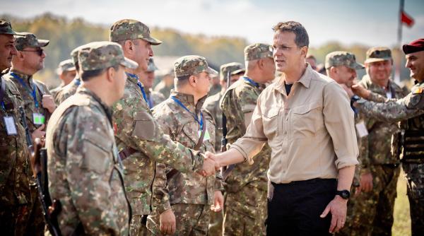 Șpagă pentru înzestrarea Armatei României: Ministrul Moșteanu a refuzat orice contact cu o persoană care a încercat să ofere 1 milion de euro pentru influență. Dosarul, pe masa DNA