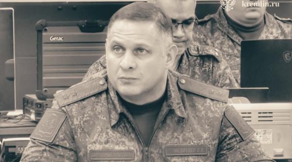 Rușii schimbă comanda trupelor care vor lua cu asalt Slavyansk și Kramatorsk din regiunea Donețk, numind cel mai tânăr comandant de Regiune Militară