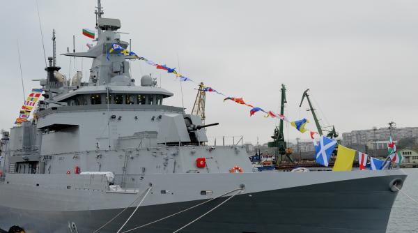 Moment istoric la Marea Neagră: Bulgaria a ridicat drapelul pe prima sa navă de război construită local după un secol