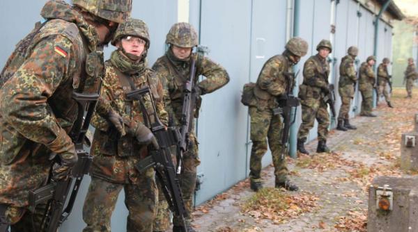Germania introduce serviciul militar voluntar, iar după 2027 ar putea trece la armata obligatorie