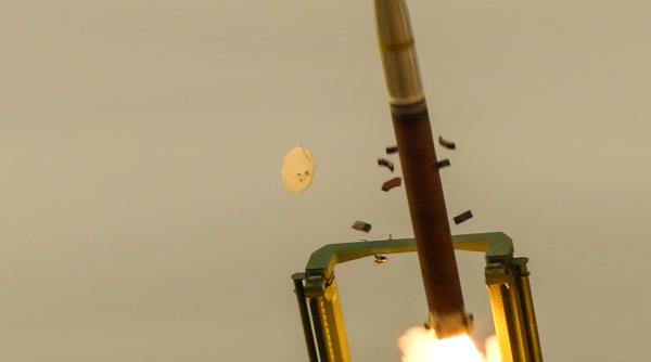 Fără submuniții. SUA testează la 112 km ER GMLRS, soluția modernă care înlocuiește muniția cu dispersie