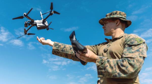 Testul de 4.000 de dolari: Poate industria americană să livreze 10.000 de drone de atac FPV  într-un an fără piese din China?