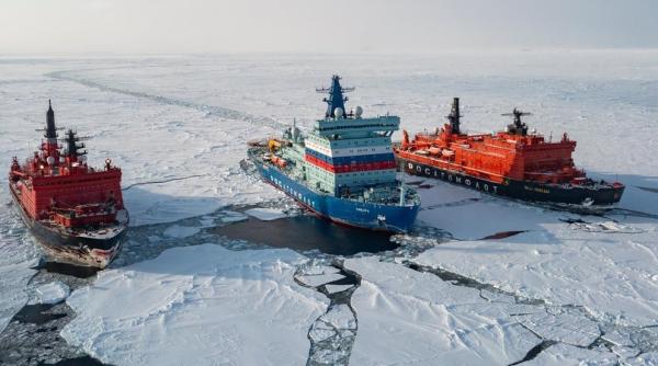 „Nu studiază focile”: Avertismentul categoric al unui general NATO despre adevărata misiune a Rusiei și Chinei în Arctica